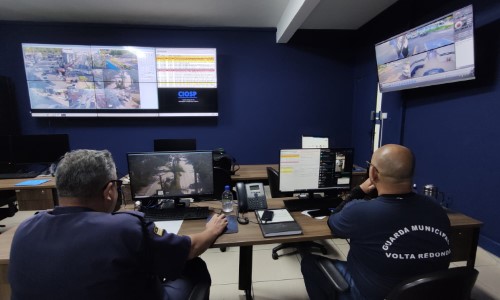 Câmeras de monitoramento ajudam a coibir e a solucionar crimes em Volta Redonda